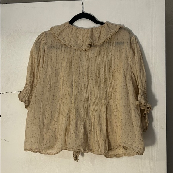 Doen Cream Ruffle Blouse - Picture 7 of 9